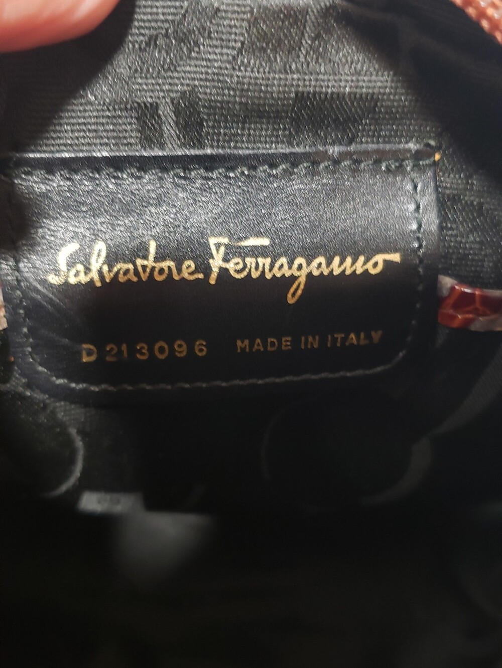 Salvatore Ferragamo Vara Croc Embossed Leather Crossbody Bag - Picture 8 of 11